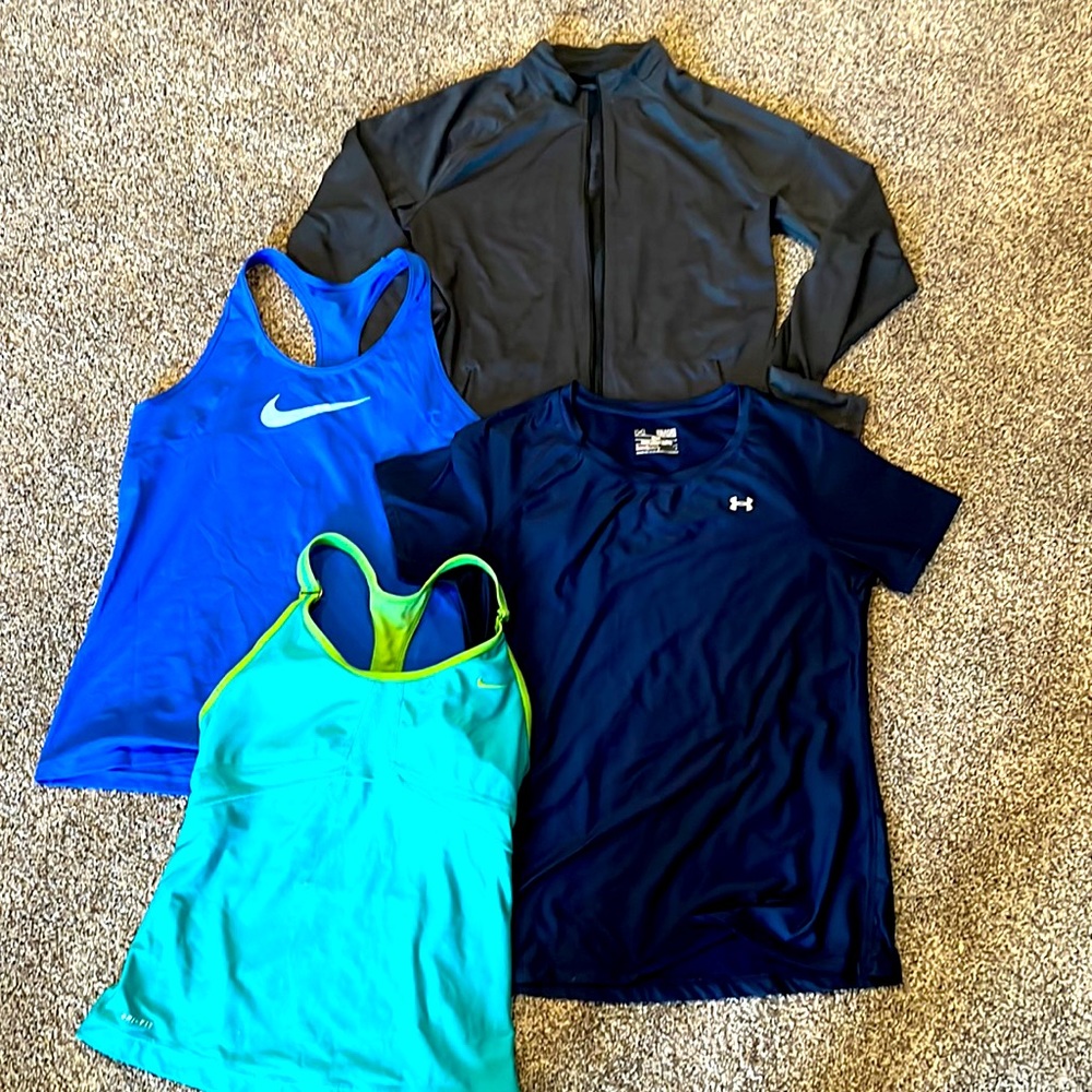 Women’s 4 pc. Althletic lot size Med